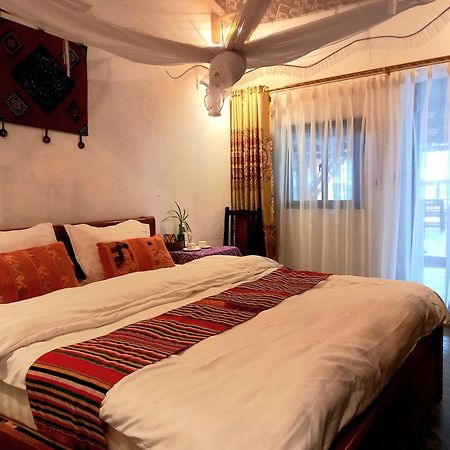 Nha Tan - Mai Chau Homestay And Tours Екстериор снимка
