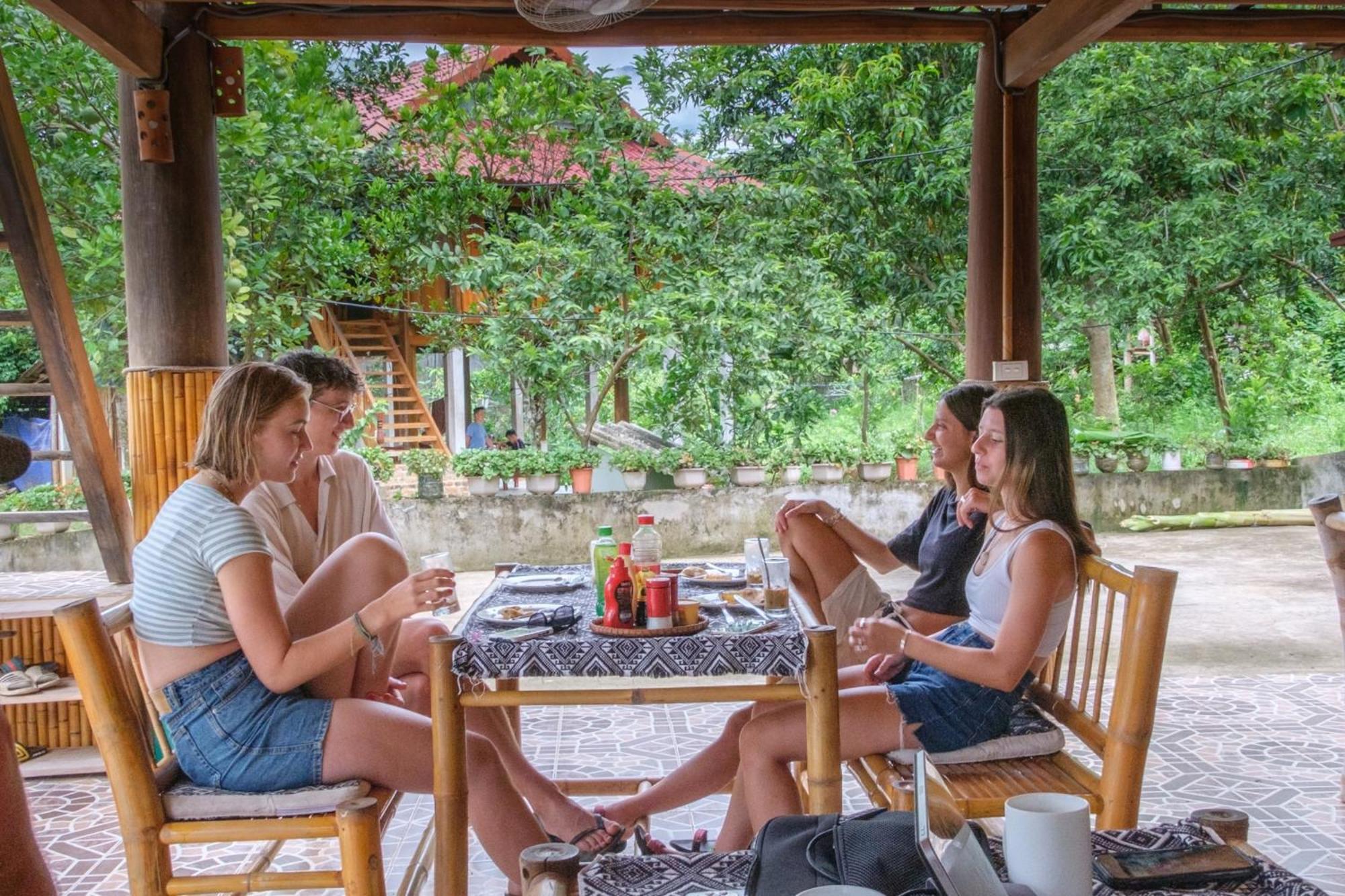 Nha Tan - Mai Chau Homestay And Tours Екстериор снимка