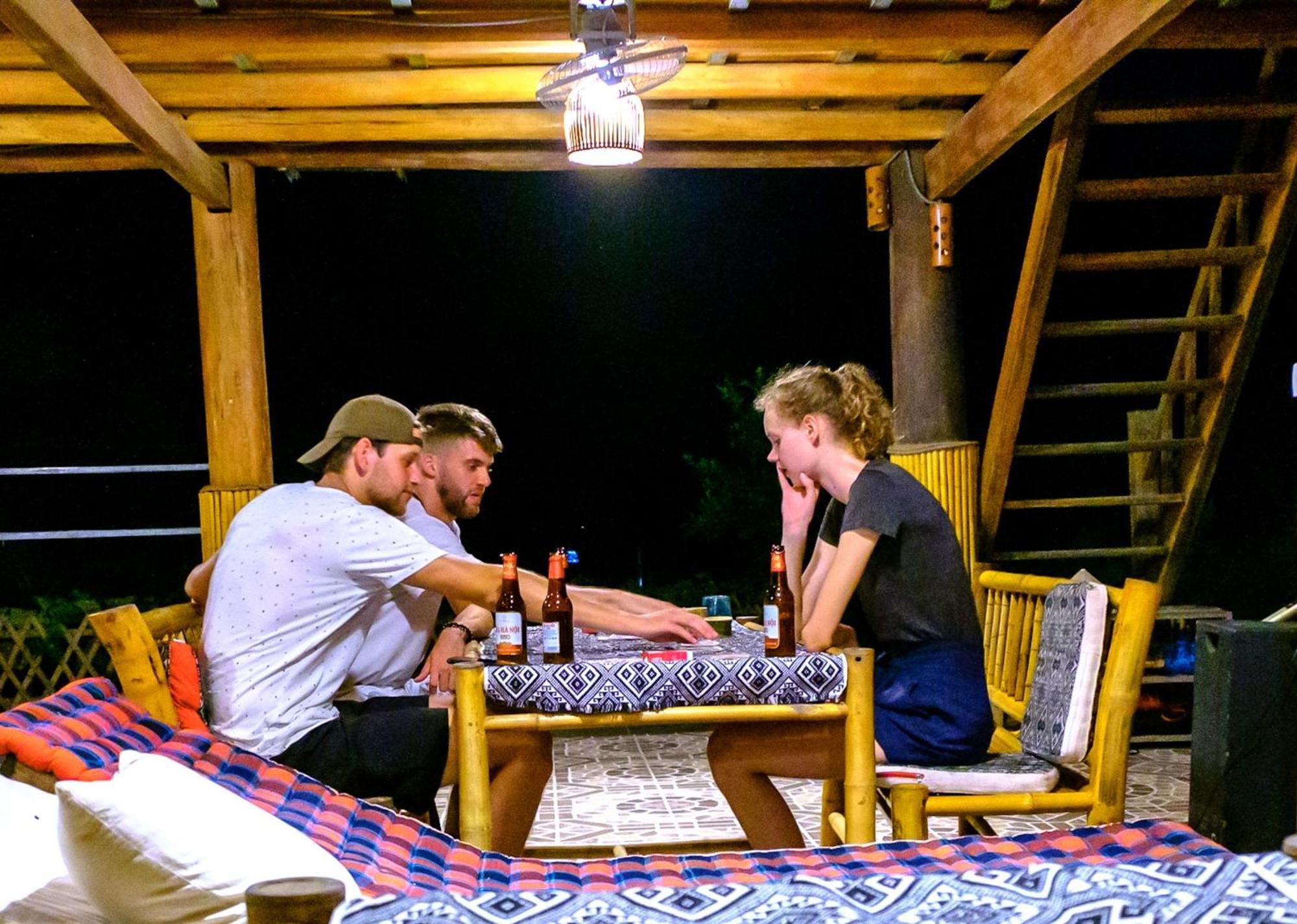 Nha Tan - Mai Chau Homestay And Tours Екстериор снимка