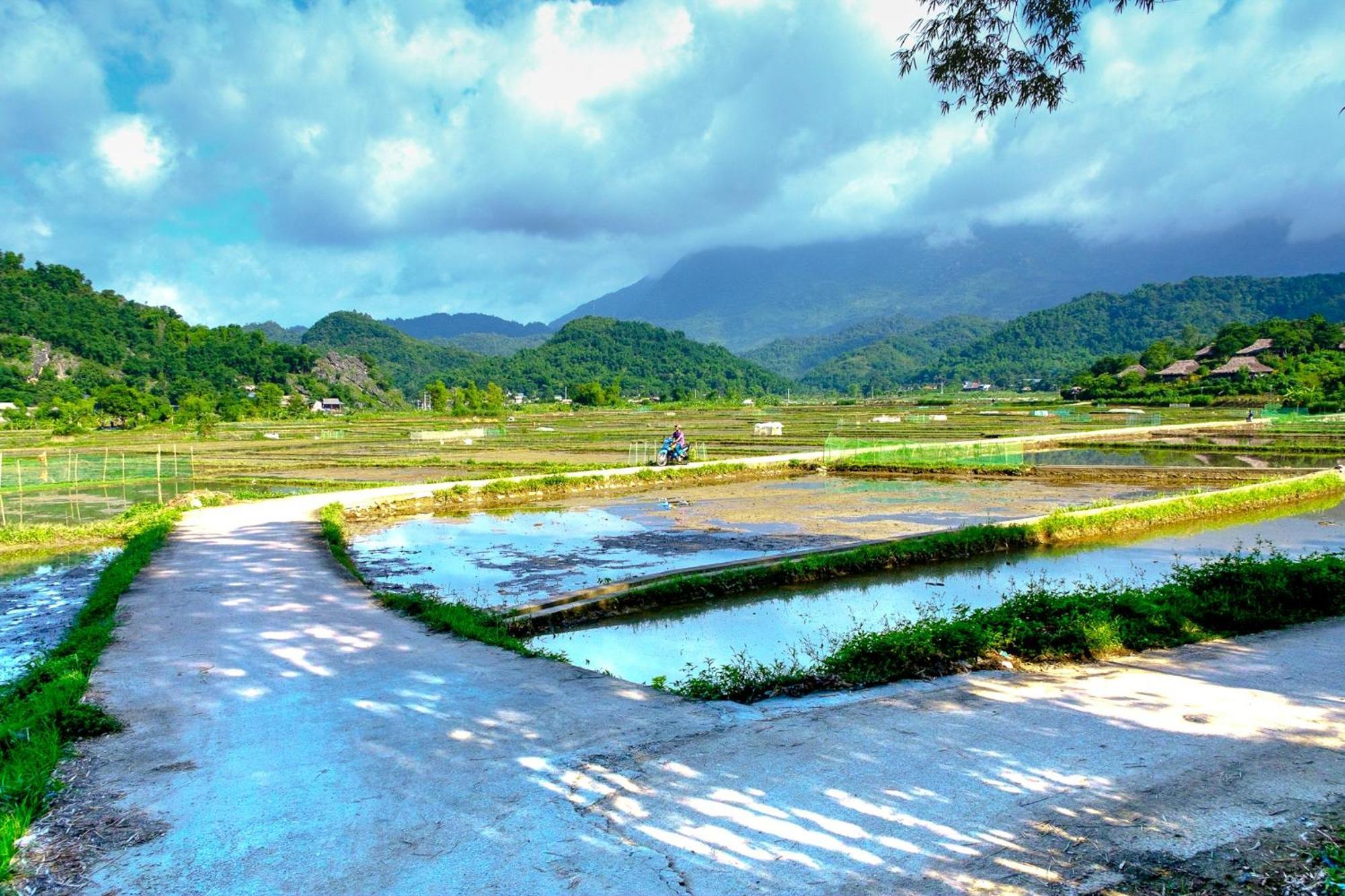 Nha Tan - Mai Chau Homestay And Tours Екстериор снимка